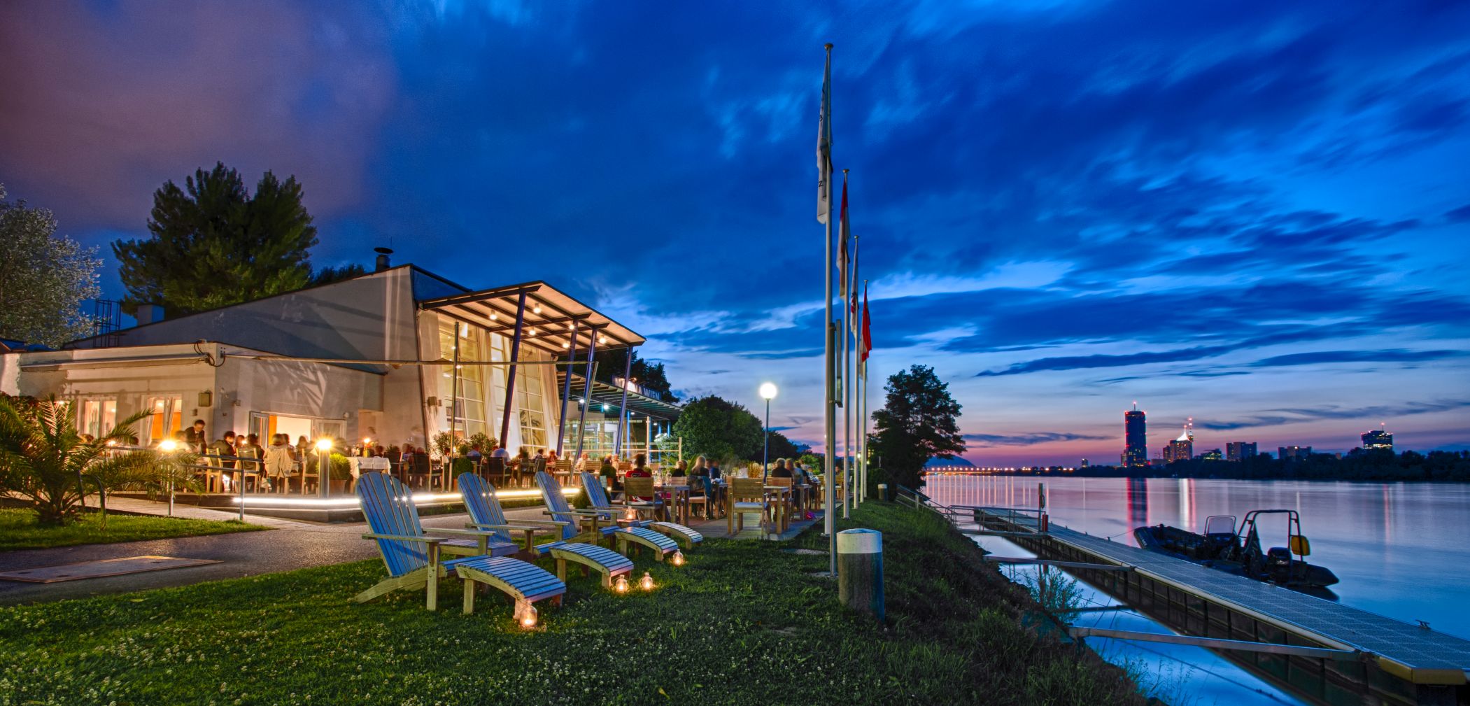  Marina  Restaurant  mediterranes Flair an der Donau 